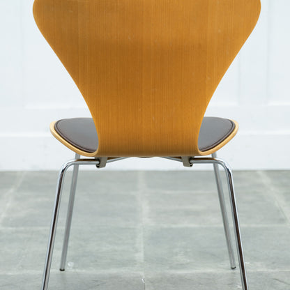 セブンチェア / フロントパディング