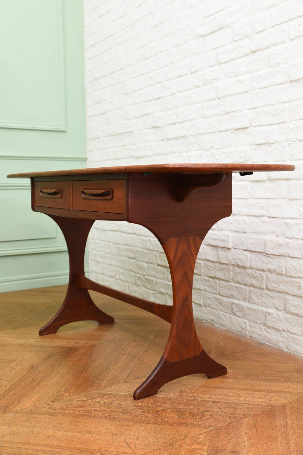 G-PLAN Fresco バタフライサイドデスク (Side/Dressing Table 1987)｜ジープラン G-PLAN｜ビクター・ブラムウェル・ウィルキンス Victor Bramwell Wilkins
