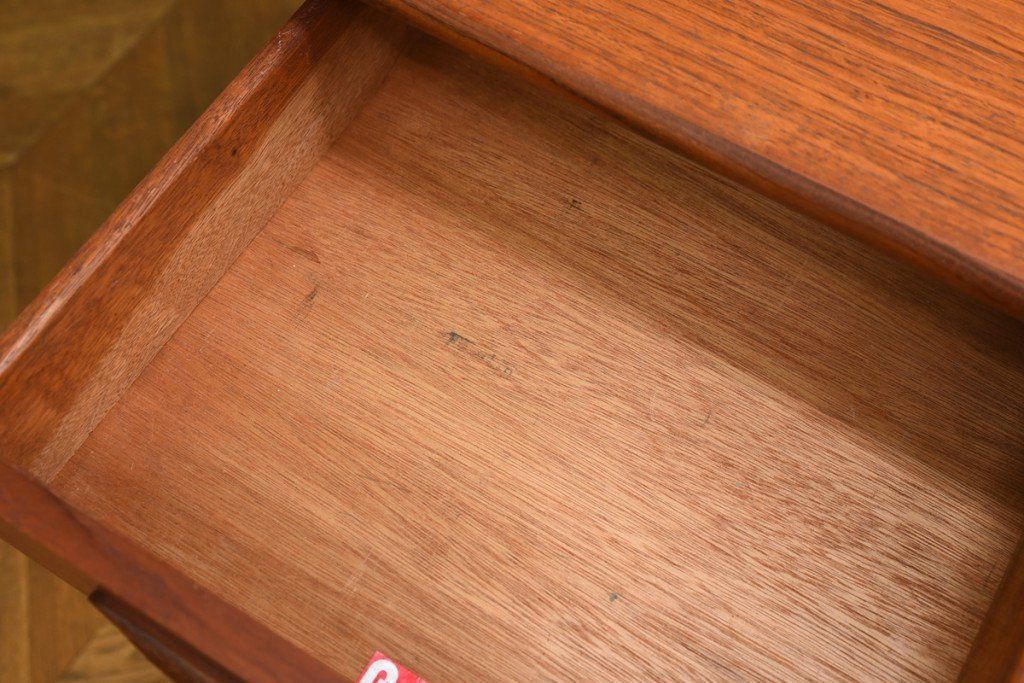 G-PLAN Fresco バタフライサイドデスク (Side/Dressing Table 1987)｜ジープラン G-PLAN｜ビクター・ブラムウェル・ウィルキンス Victor Bramwell Wilkins