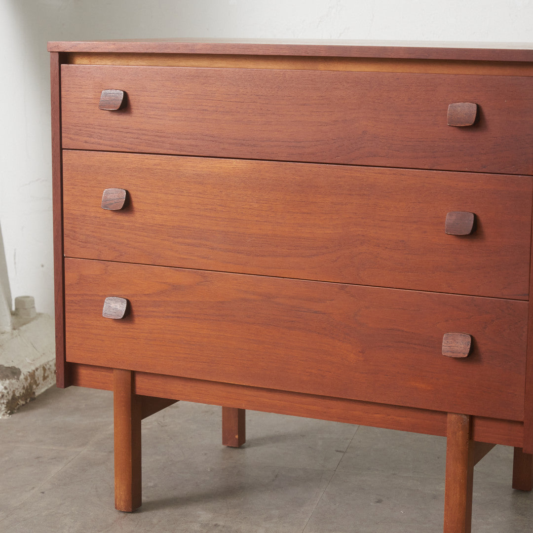 ヴィンテージ 3段 チェスト