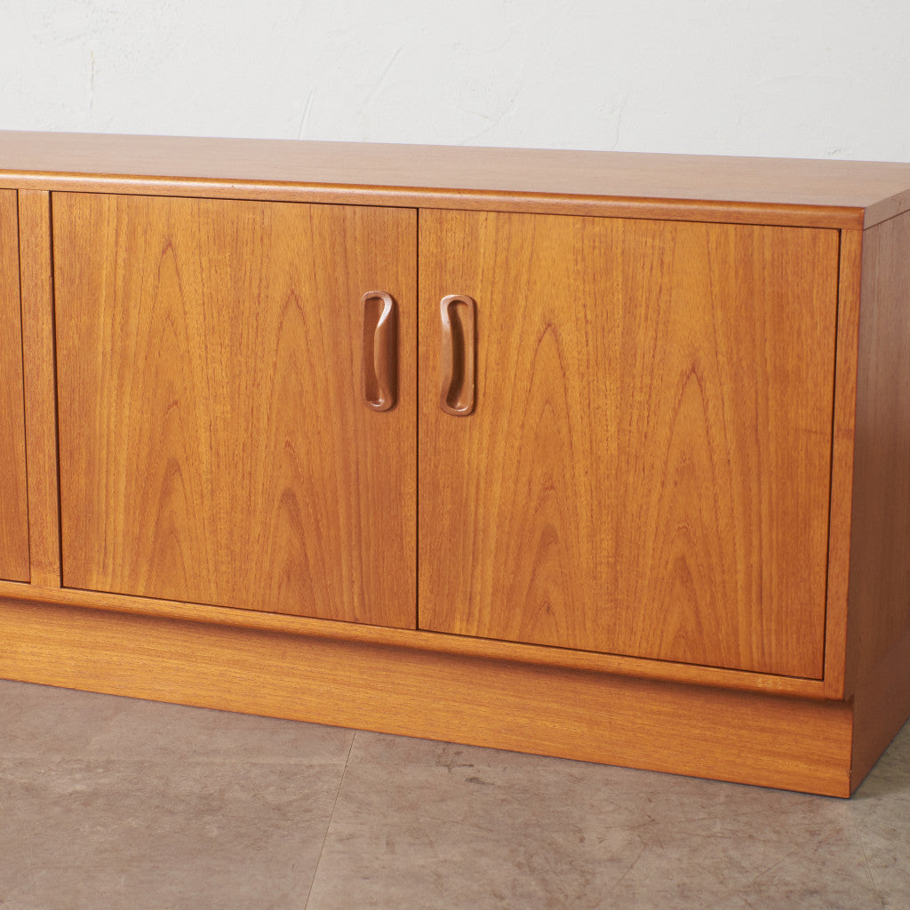 Fresco ヴィンテージ サイドボード