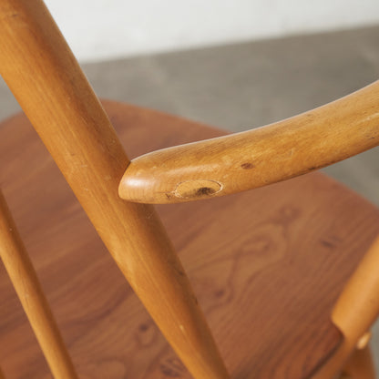 ヴィンテージ クエーカーアームチェア/ラウンドゴールドラベル