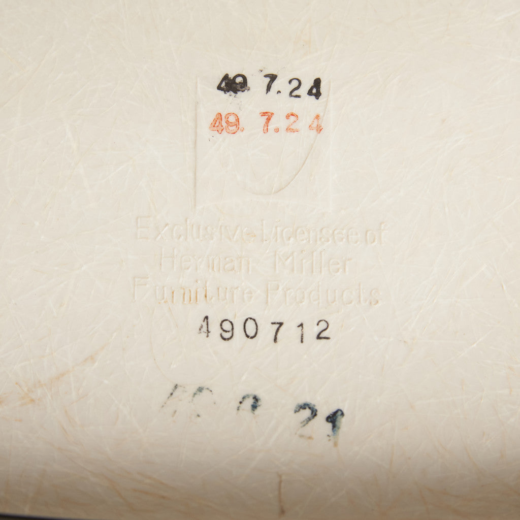 サイドシェルチェア スタッキングベース