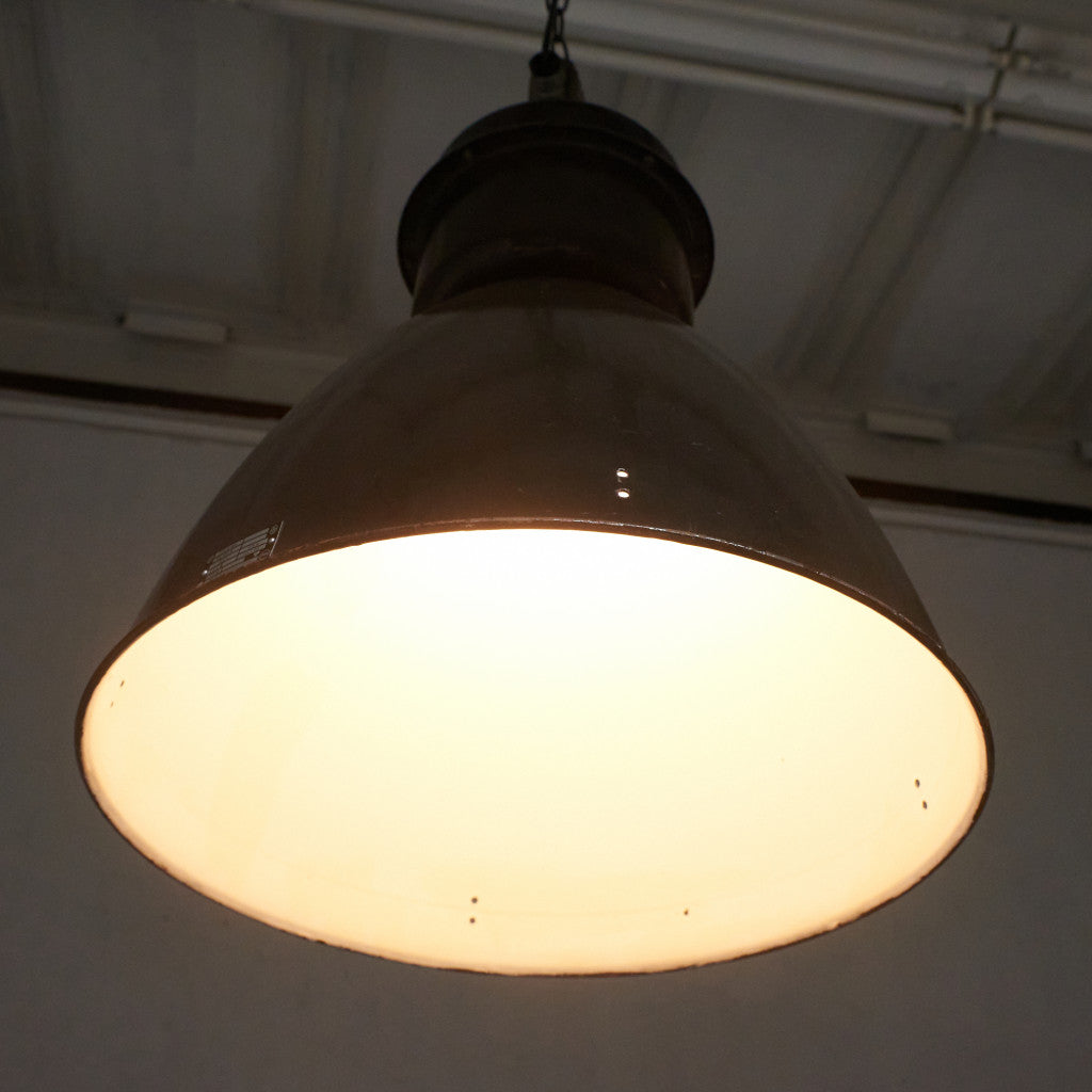 チェコスロバキア製 インダストリアル ペンダントライト