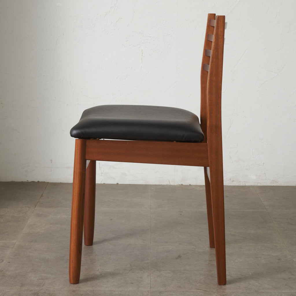 英国ヴィンテージ ラダーバック ダイニングチェア / 張替済