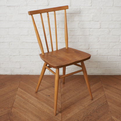 スティックバックチェア