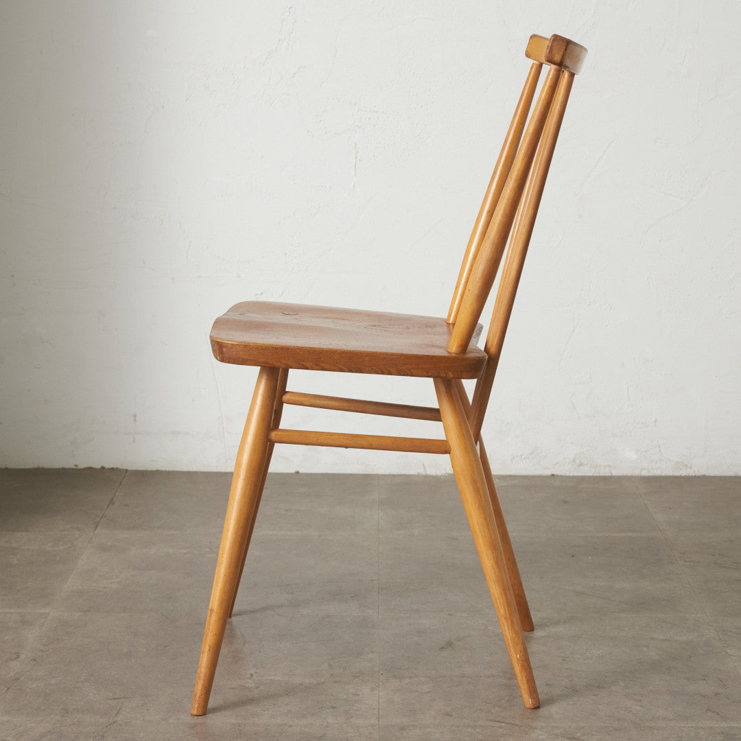 スティックバックチェア