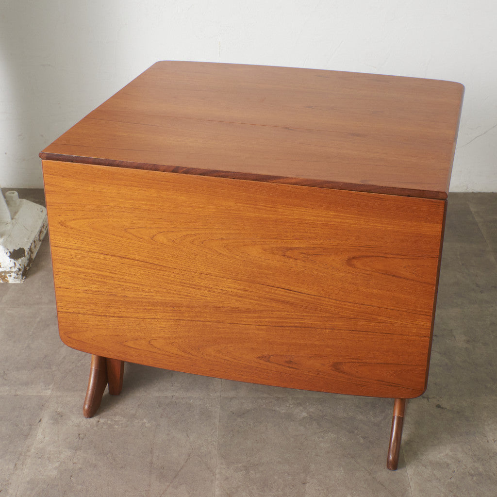 Fresco ドロップリーフゲートレッグテーブル