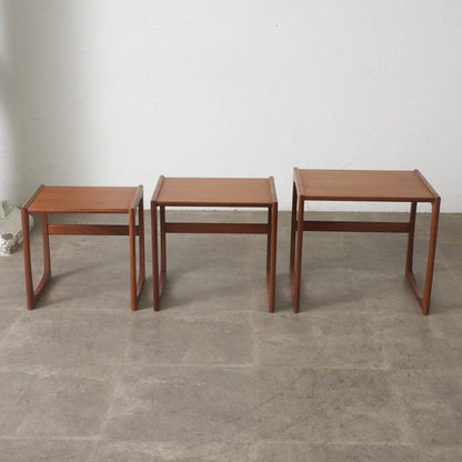 Quadrille ヴィンテージ ネストテーブル