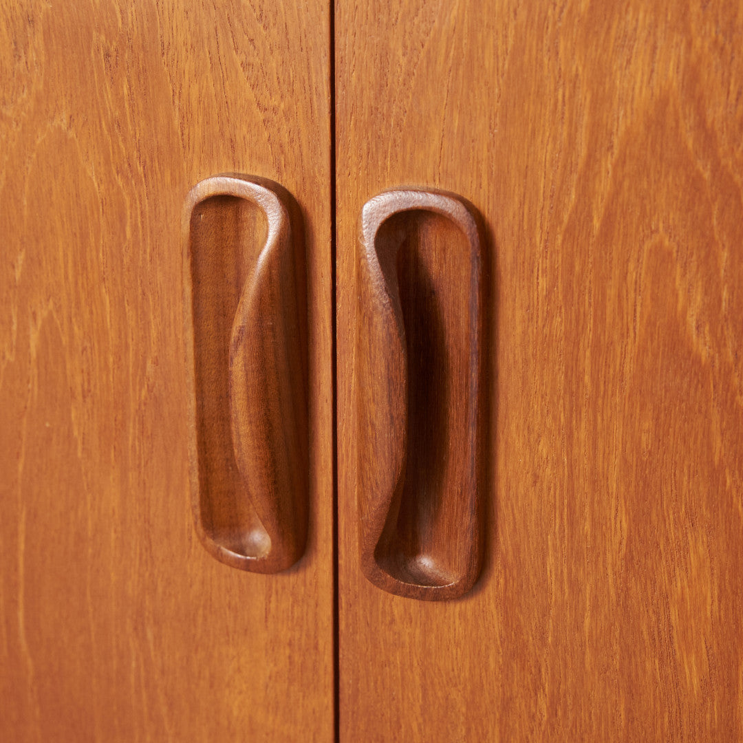 Fresco 脚付きサイドボード (4072)