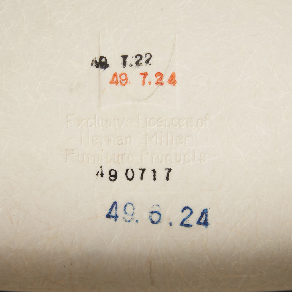 サイドシェルチェア スタッキングベース