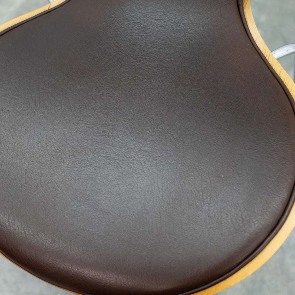 セブンチェア / フロントパディング