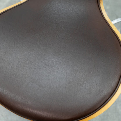 セブンチェア / フロントパディング