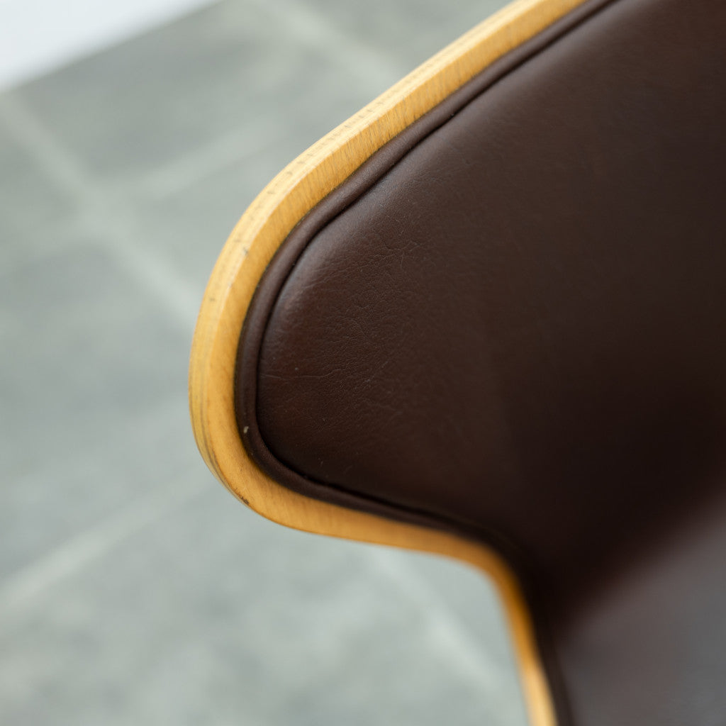 セブンチェア / フロントパディング