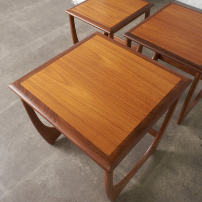 Astro ネストテーブル