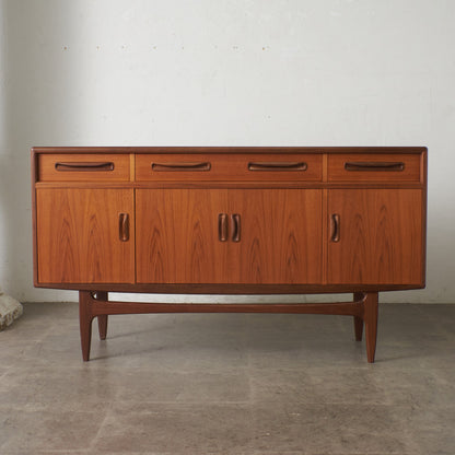 Fresco 脚付きサイドボード (4072)