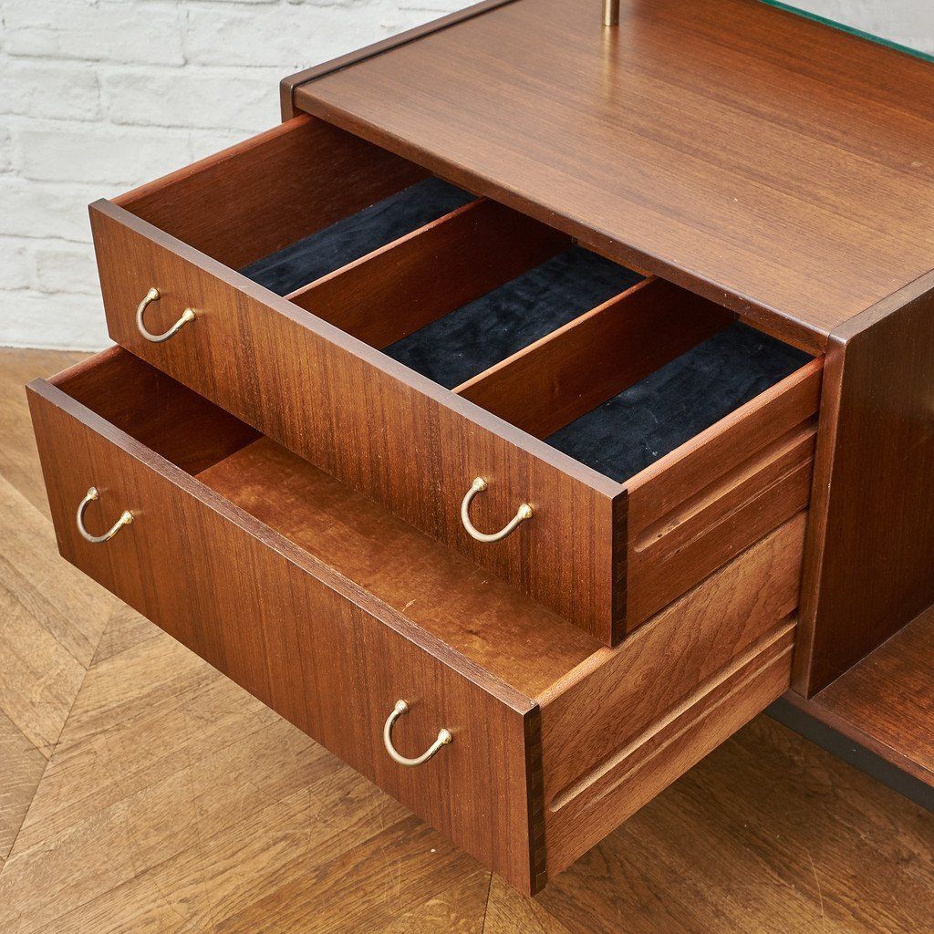 Tola&black ドレッシングテーブル (1862)