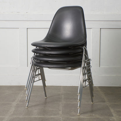 サイドシェルチェア スタッキングベース