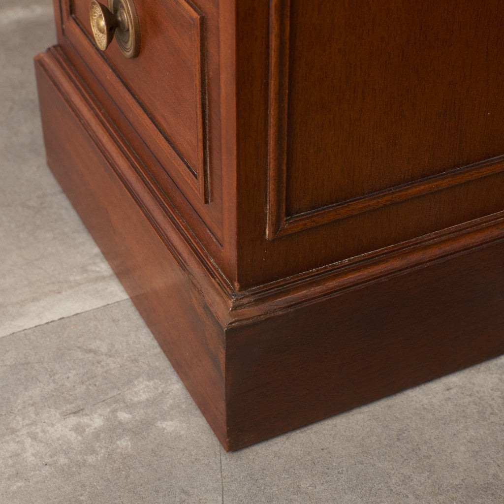 TRIUNE 両袖デスク