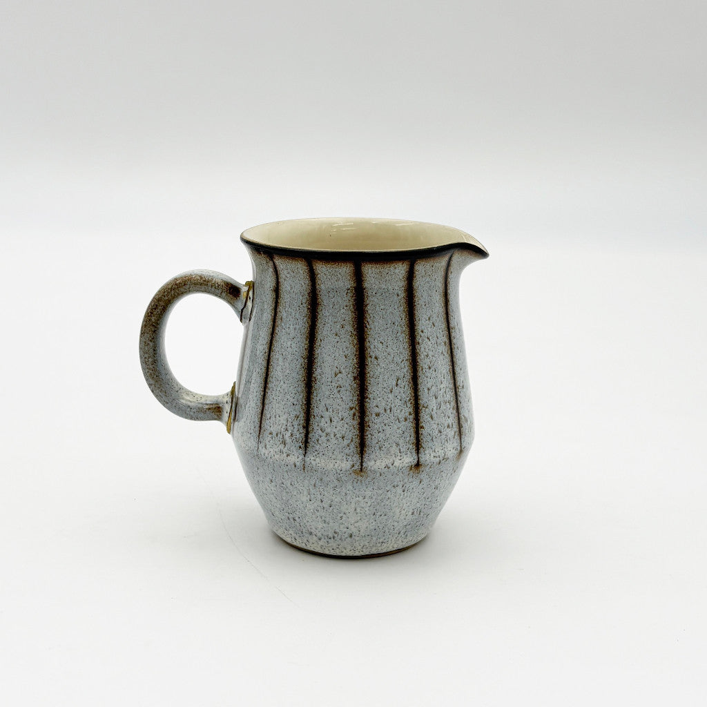 Studio スタジオ ミルクジャグ