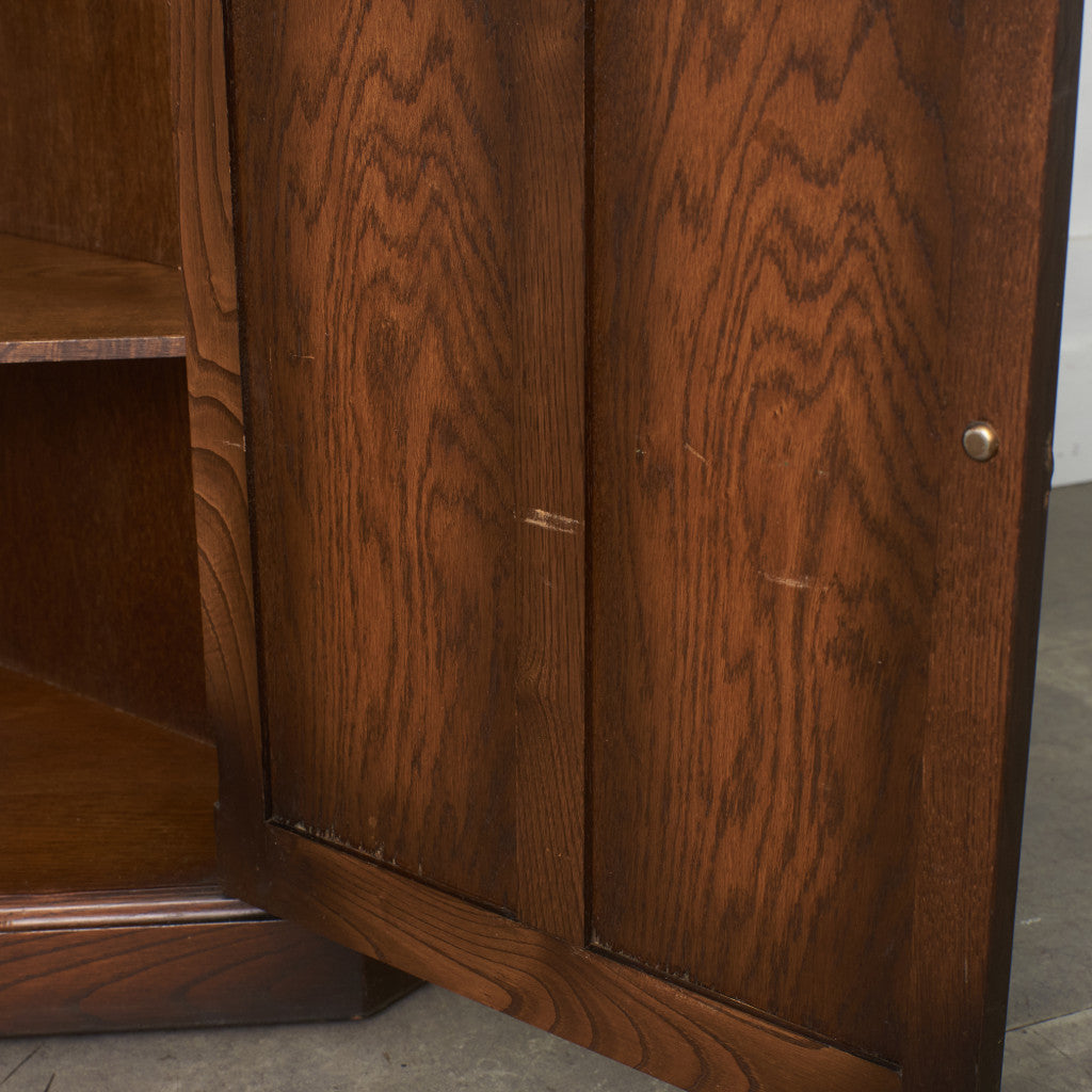 英国クラシック オーク材 コーナーキャビネット