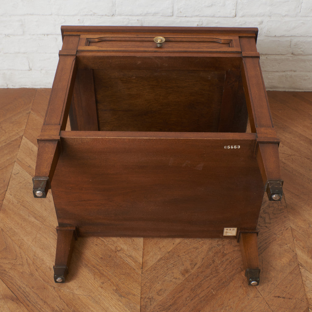 TRIUNE ナイトテーブル