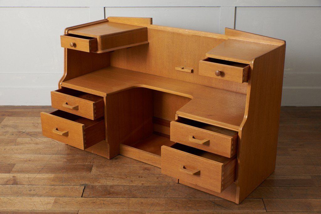 Brandon ドレッシングテーブル