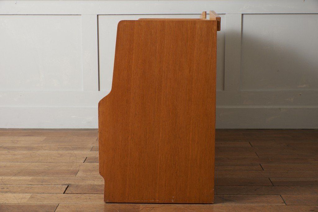 Brandon ドレッシングテーブル