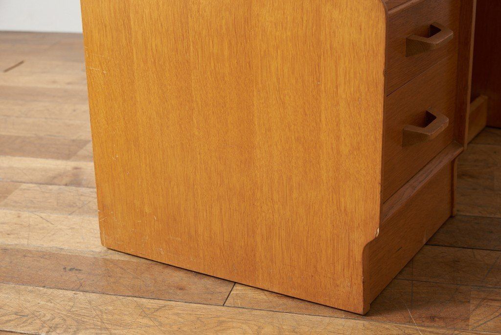 Brandon ドレッシングテーブル