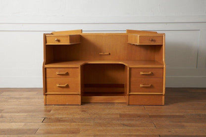 Brandon ドレッシングテーブル