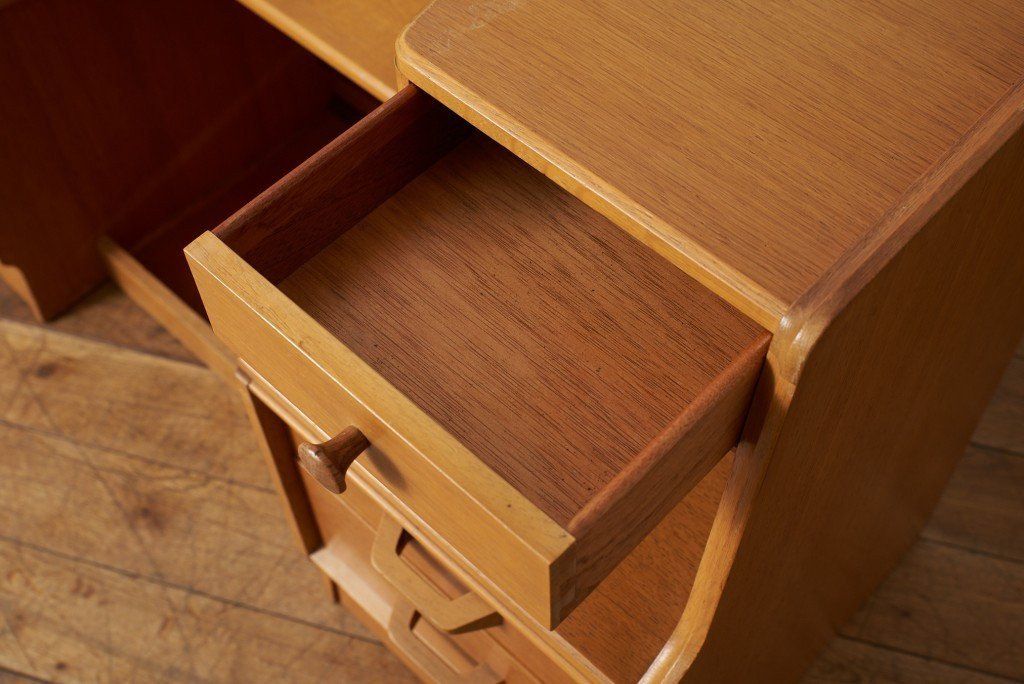 Brandon ドレッシングテーブル