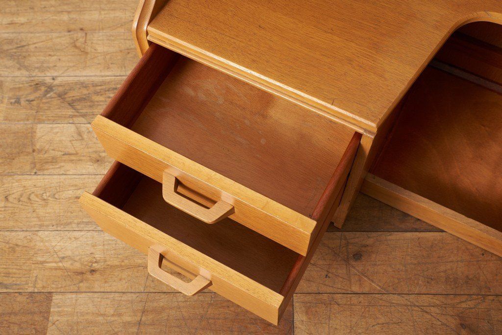 Brandon ドレッシングテーブル