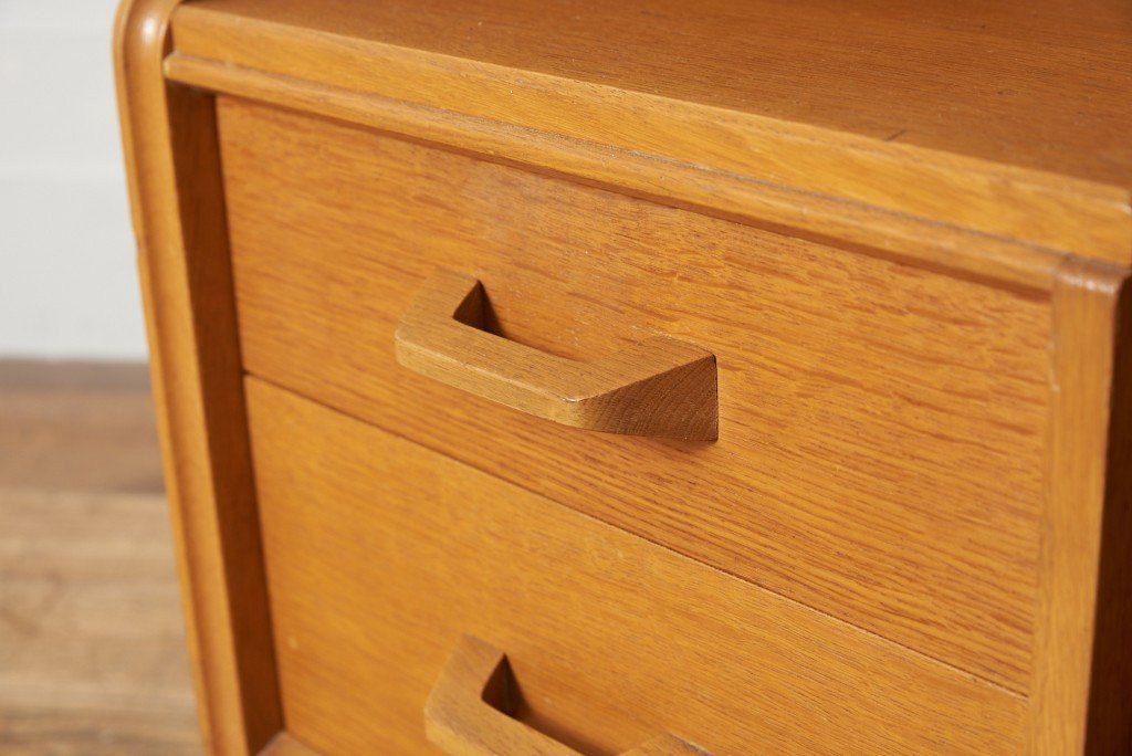 Brandon ドレッシングテーブル