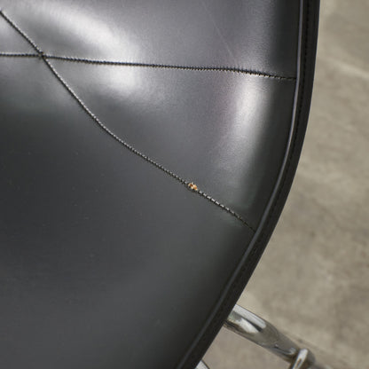 サイドシェルチェア スタッキングベース