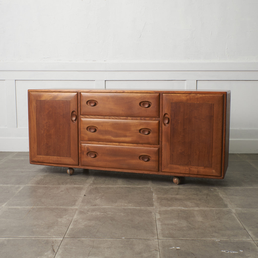 ウィンザー サイドボード