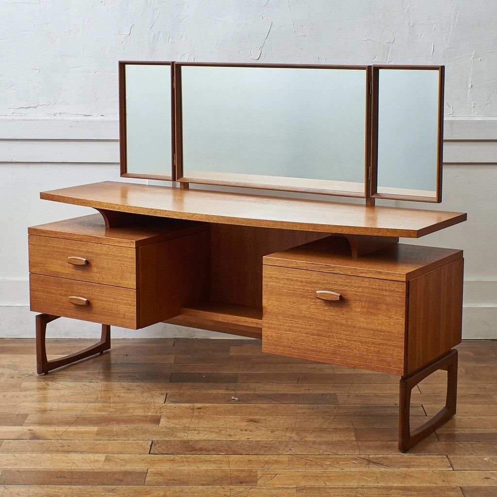 Quadrille トリプルミラー ドレッシングテーブル (1995)