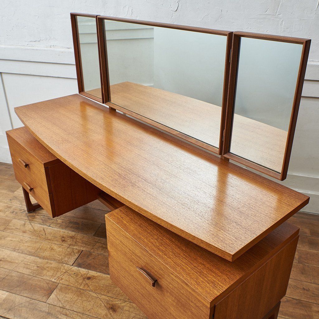 Quadrille トリプルミラー ドレッシングテーブル (1995)