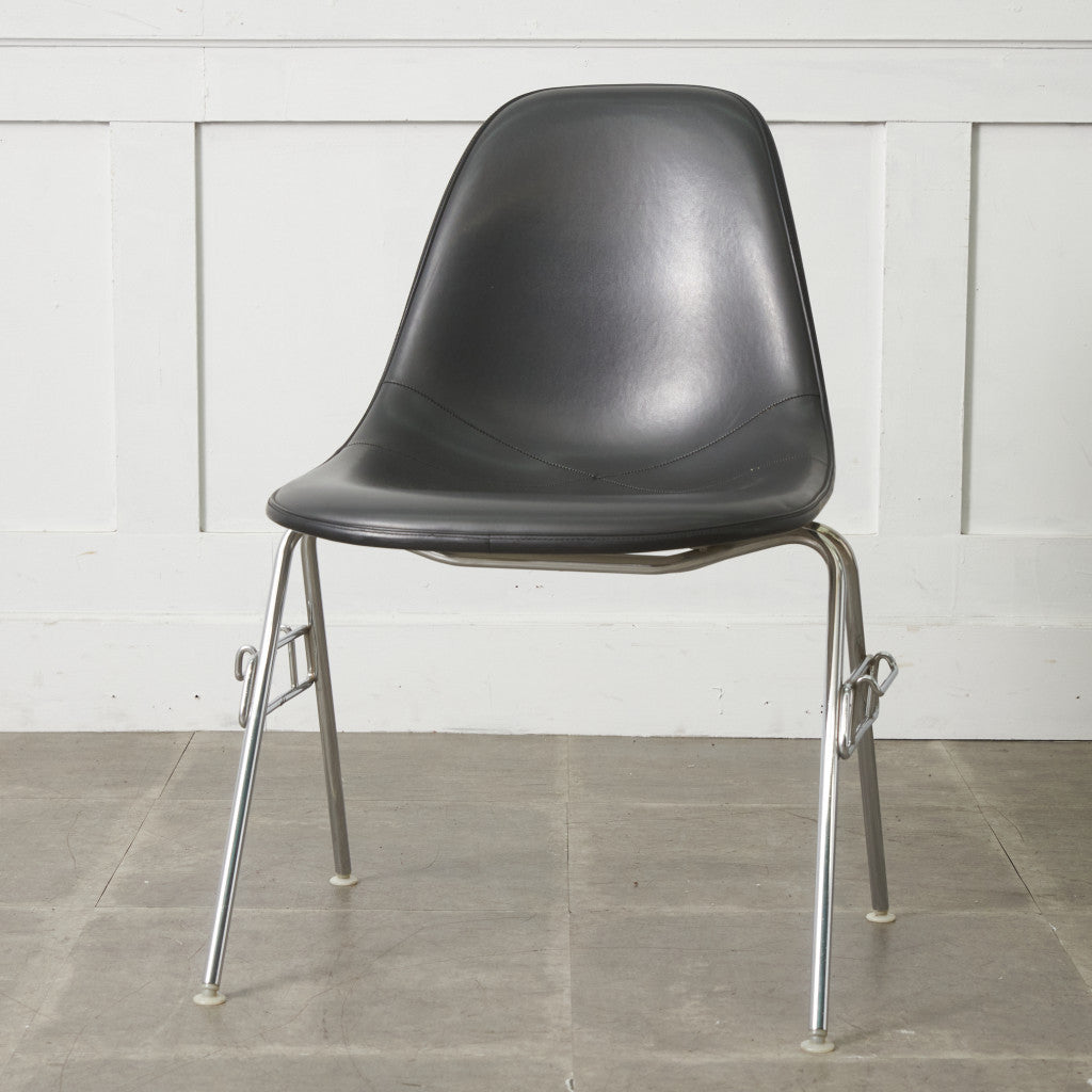 サイドシェルチェア スタッキングベース