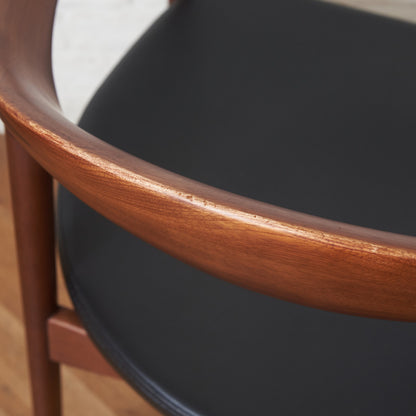 HORSE SHOE アームチェア