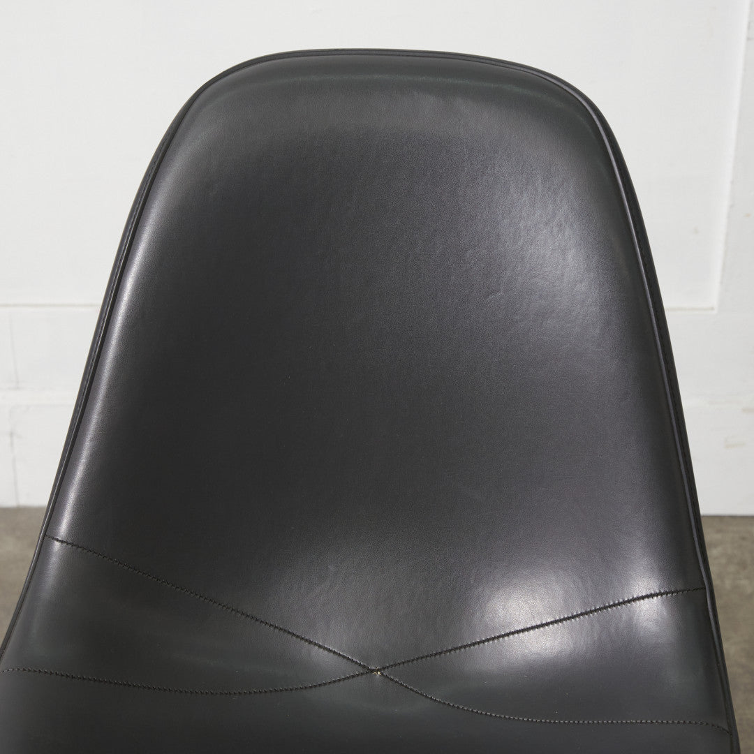 サイドシェルチェア スタッキングベース