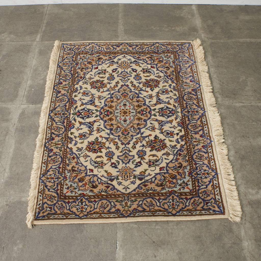 ウール製 手織りラグ