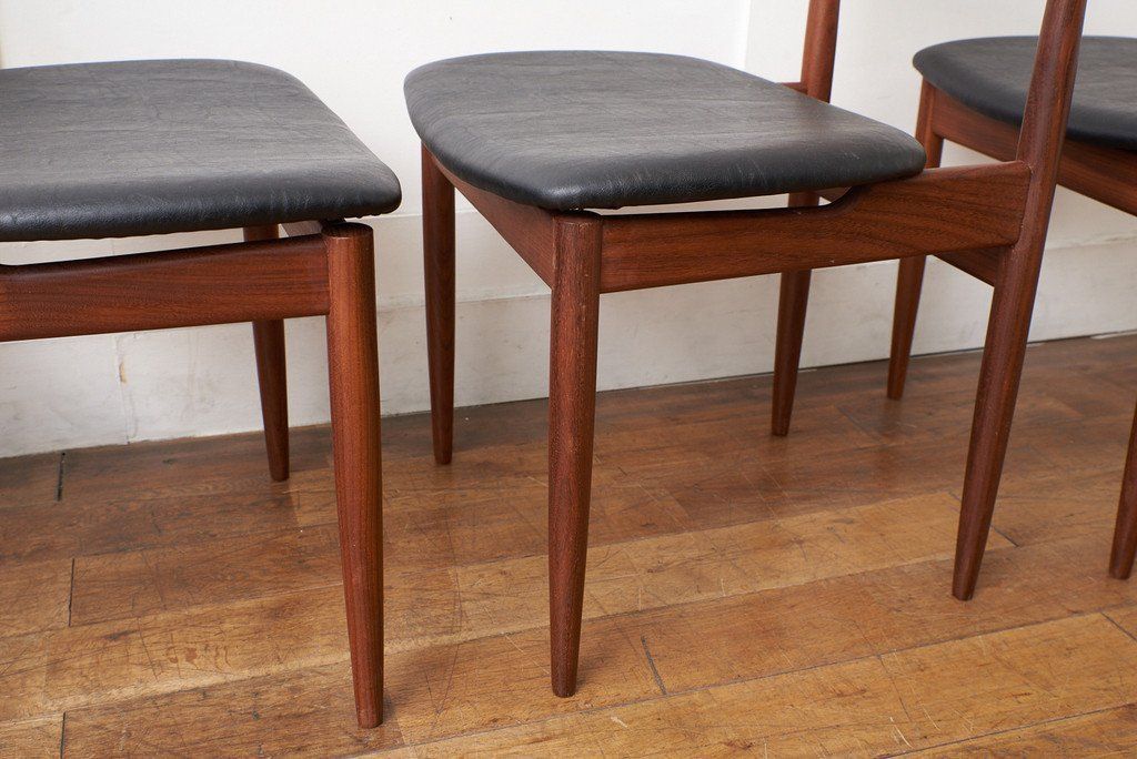 Danish ハンドルバックチェア4脚セット / 張替品