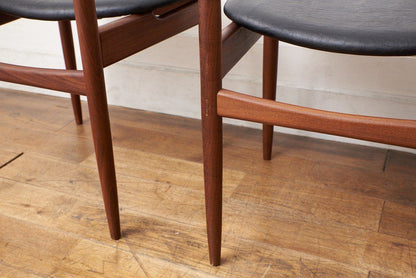 Danish ハンドルバックチェア4脚セット / 張替品