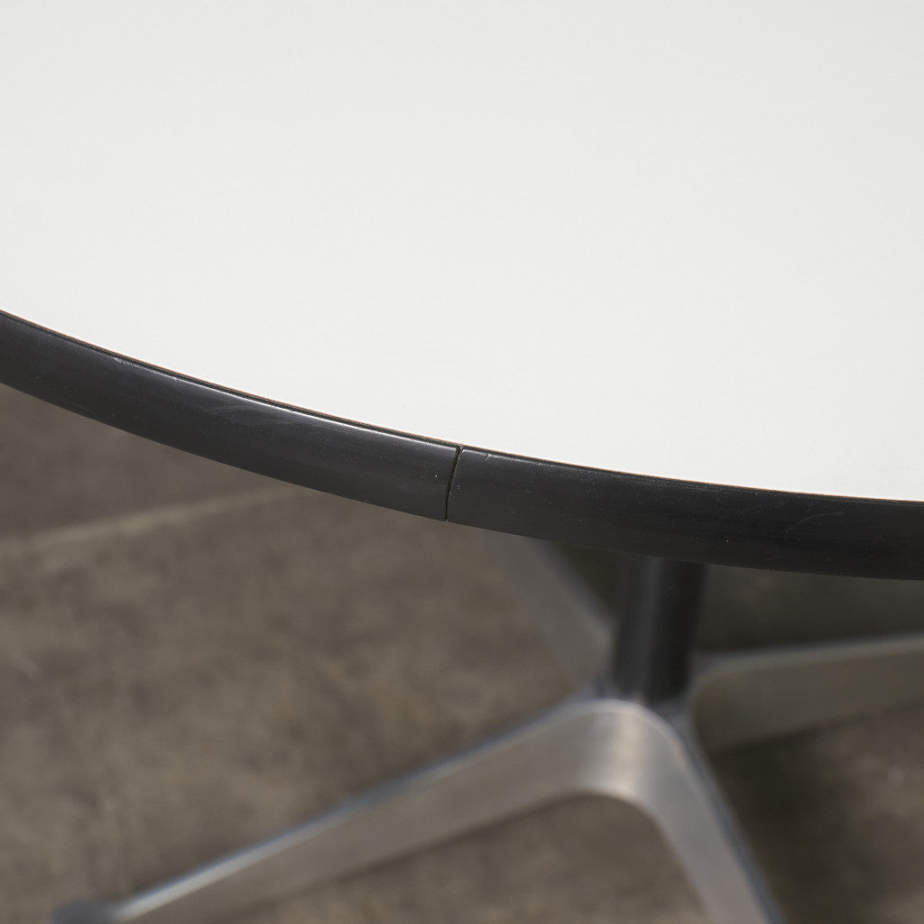 イームズ コントラクトベース ラウンドテーブル