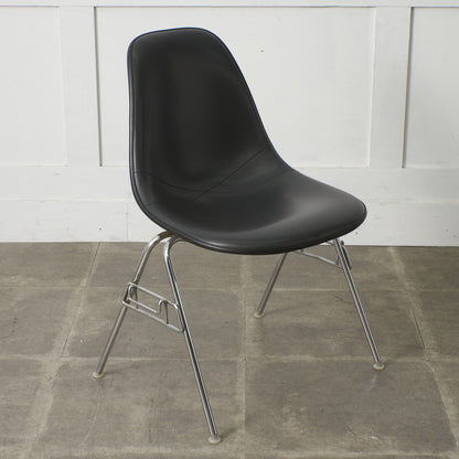 サイドシェルチェア スタッキングベース