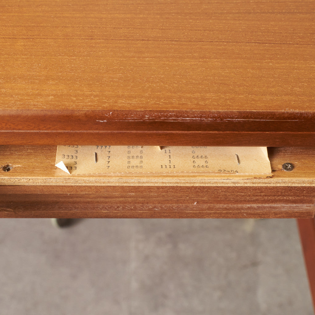 ヴィンテージ 拡張式天板付き ネストテーブル