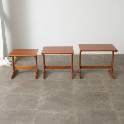 英国ヴィンテージ ネストテーブル