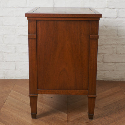 TRIUNE ナイトテーブル