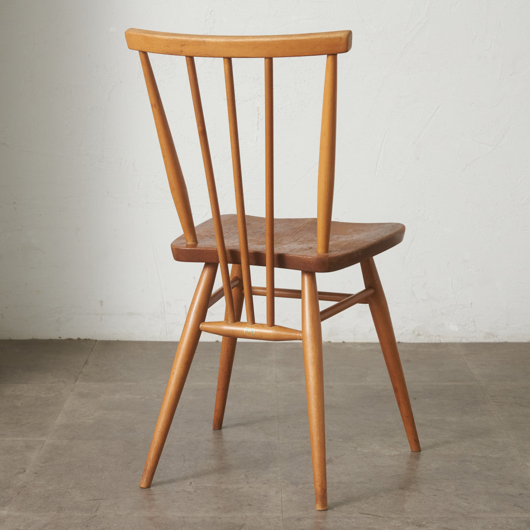 スティックバックチェア