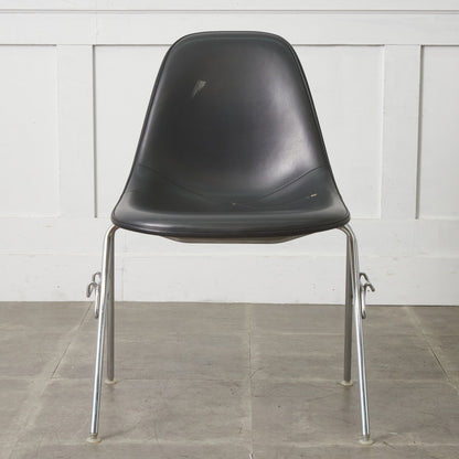 サイドシェルチェア スタッキングベース